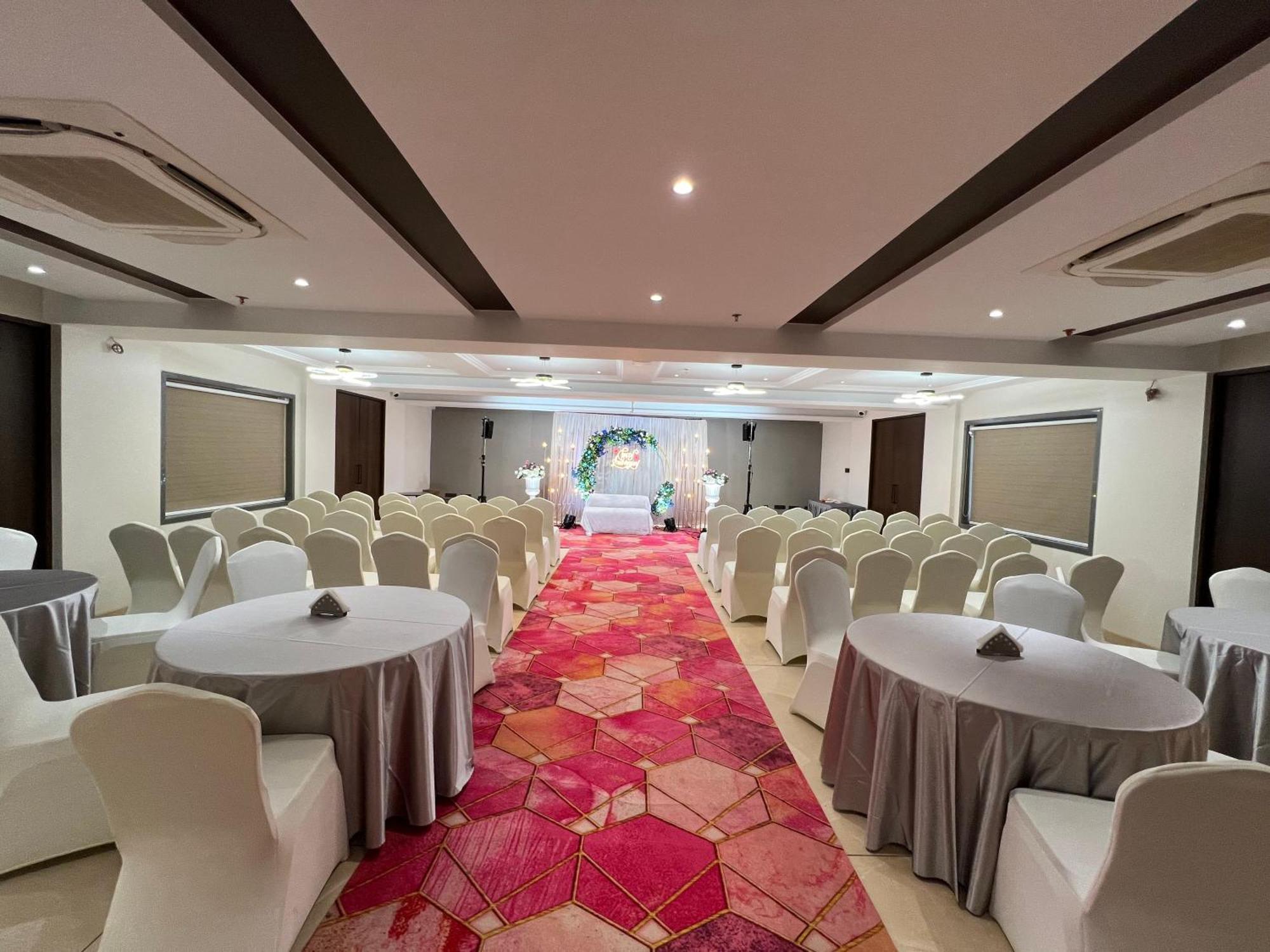 Raga - A Boutique Hotel Belgaum Exterior photo